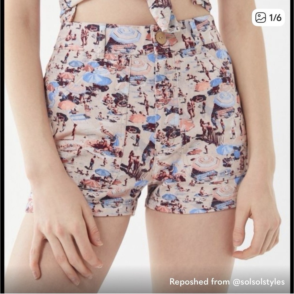 Urban Outfitters Shorts Women 27 Beige  Beach Scene‎ Print High Rise